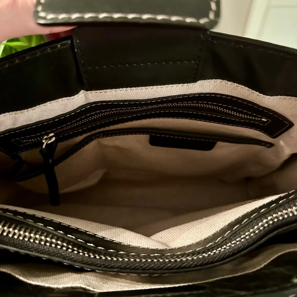 LIKE‎ NEW!! Michael Kors Black Aviator Tote - Picture 9 of 15
